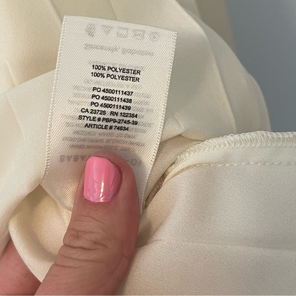 Aritzia Babaton Guell Flowy Sleeveless Blouse in White/Cream - XXS - Picture 14 of 15